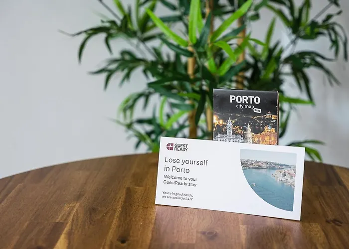 Guestready - Portrait With A View Порту